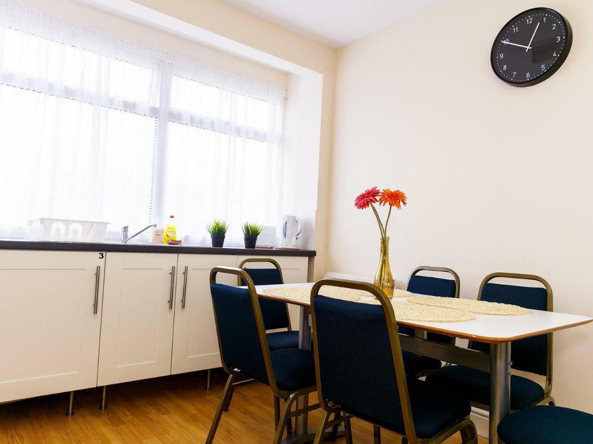 Mandeville Rooms Northolt  Екстериор снимка