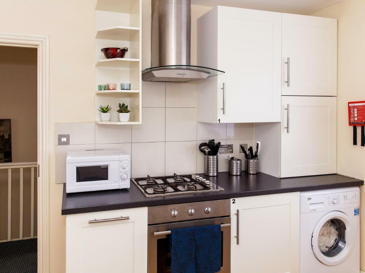 Mandeville Rooms Northolt  Стая снимка